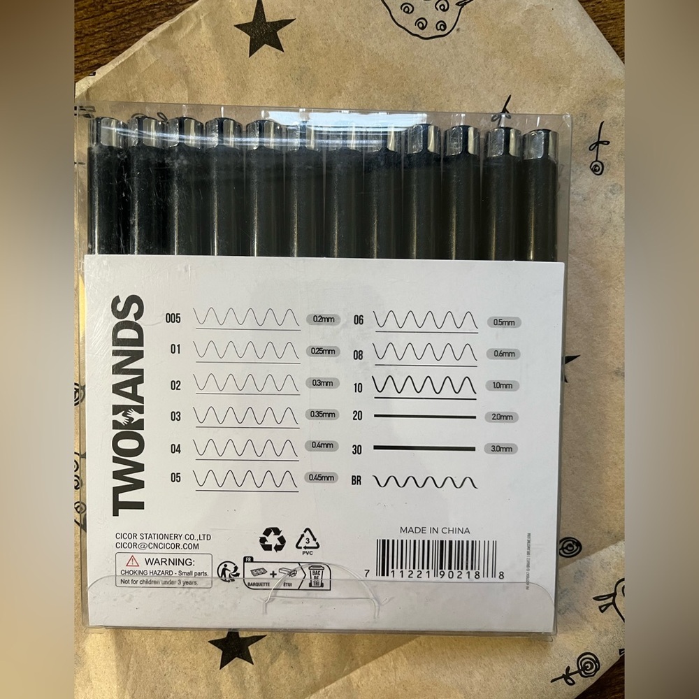 🎁Free with purchase!🎁 Twohands Black Pigment Liner Set - Picture 2 of 2